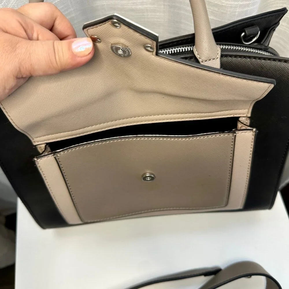 Guess black beige